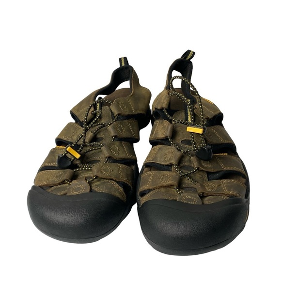 Keen men’s Newport leather hiking waterproof closed toe sandals size 11.5